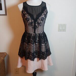 ADELYN RAE  SIZE XS BLACK LACE OVERLAY FIT & FLARE DRESS